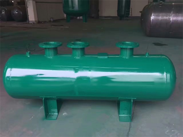 巴东巴东巴东蒸汽分气缸